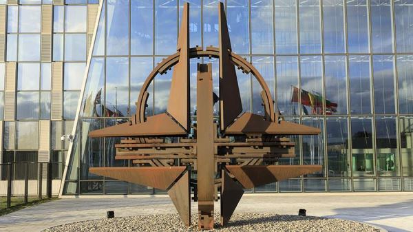 Политолог рассказал о росте раскола внутри НАТО