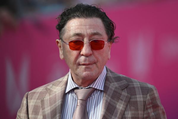Григорий Лепс захотел зарегистрировать товарный знак «наGLец»