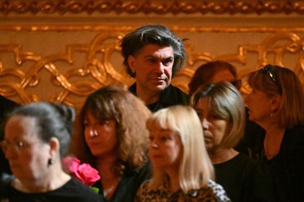 Цискаридзе потребовал «перегладить кулисы» перед выступлением своих учеников в Челябинске